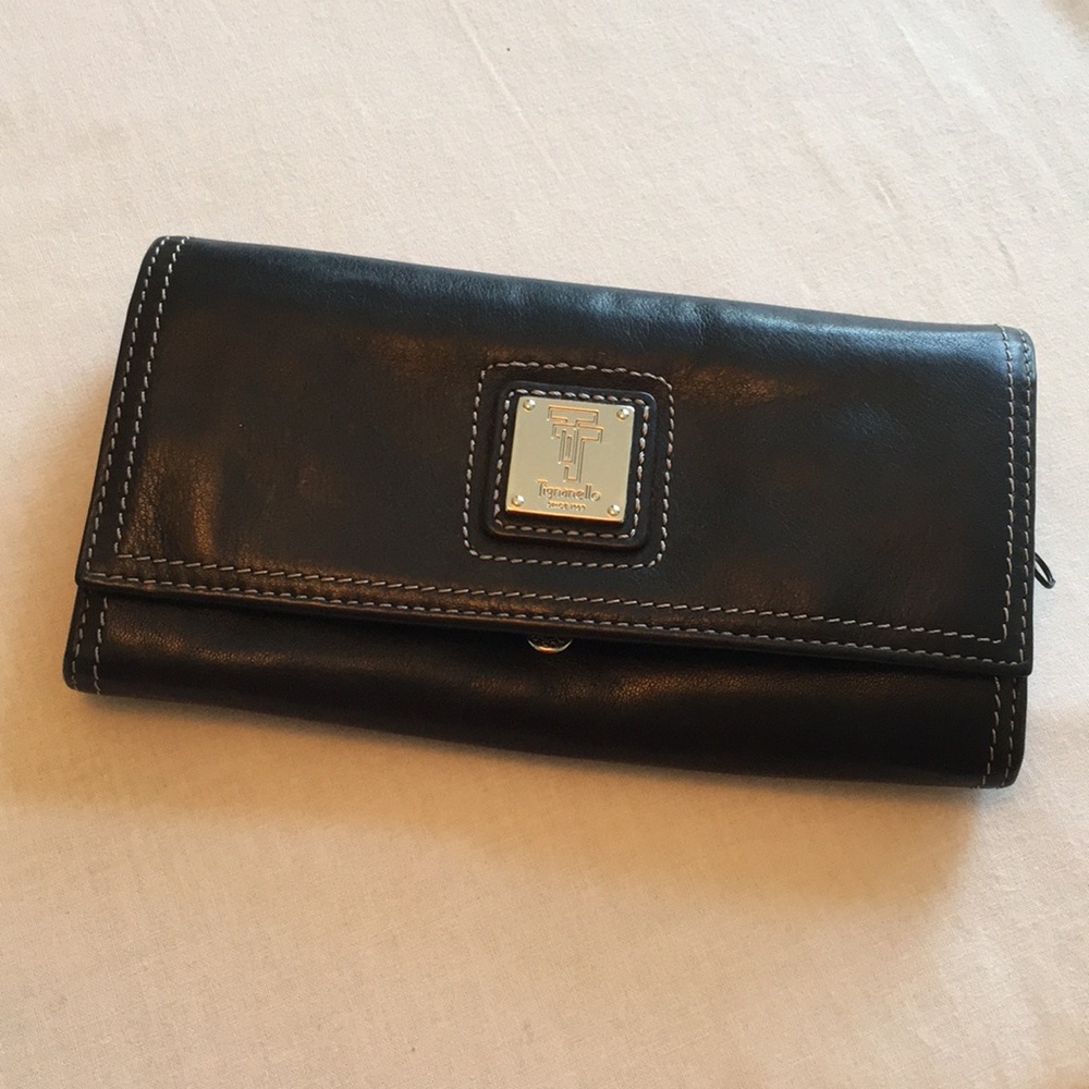 Tignanello Black Leather Clutch Women’s Wallet